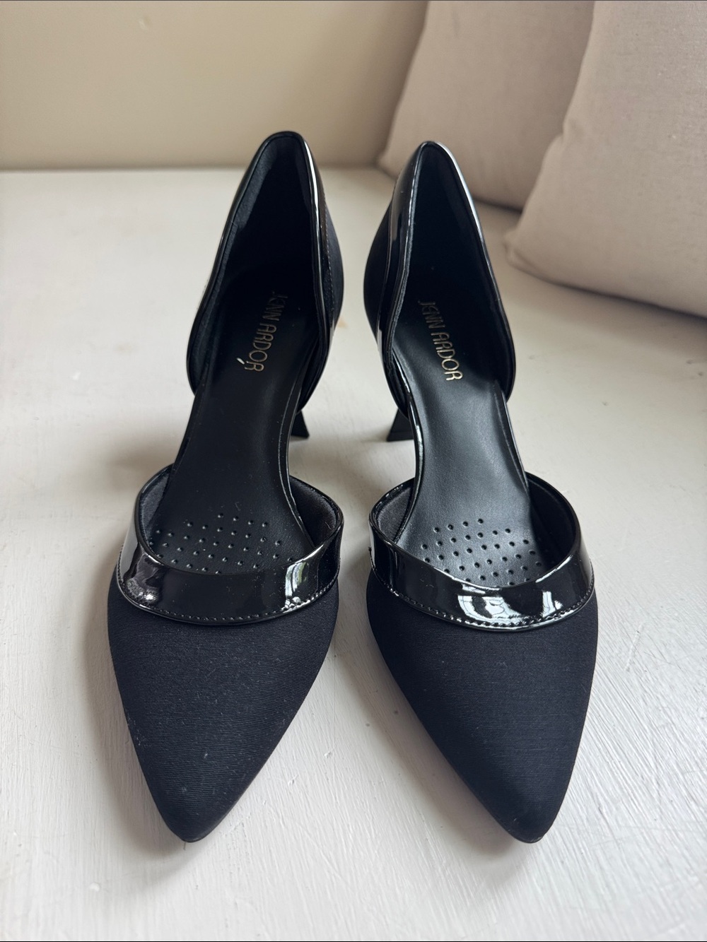 Women's Black Pointed Toe Jenn Ardor Heels